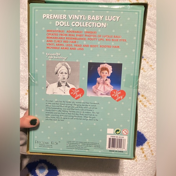 New In Box I Love Lucy Collectors Porcelain Doll - Picture 4 of 4